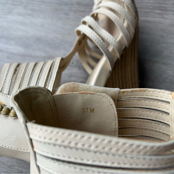 Roberto Vianni Gladiator Wedge  Sandals in Ivory - Picture 12 of 15